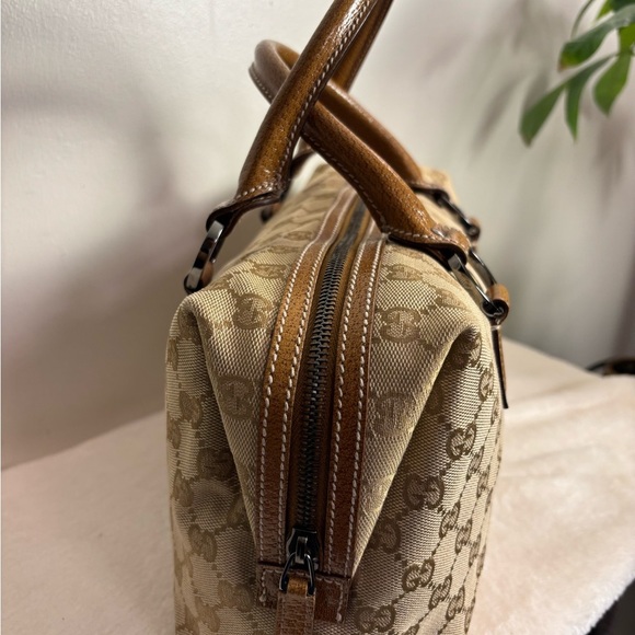 Gucci Boston Bag in Tan Signature Print w Leather Trim - Classic - EUC - Picture 5 of 14